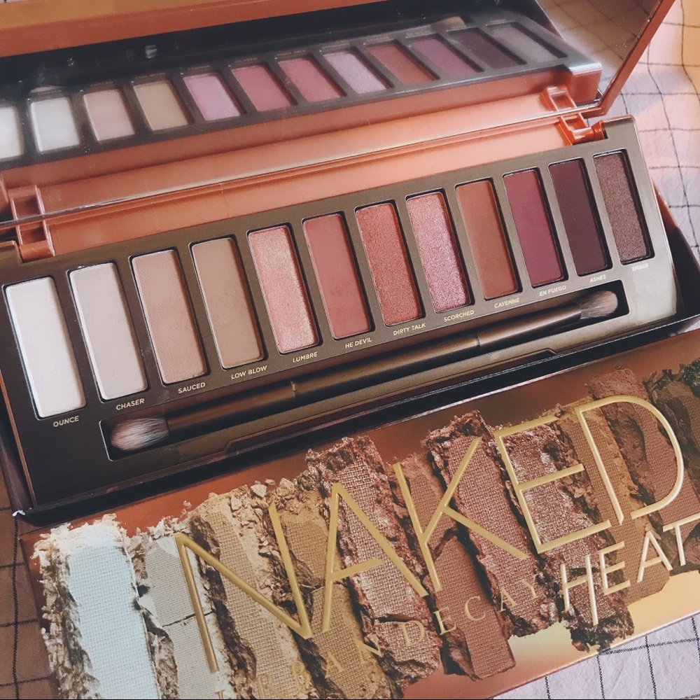 🔥Urban Decay Naked Heat palette🔥